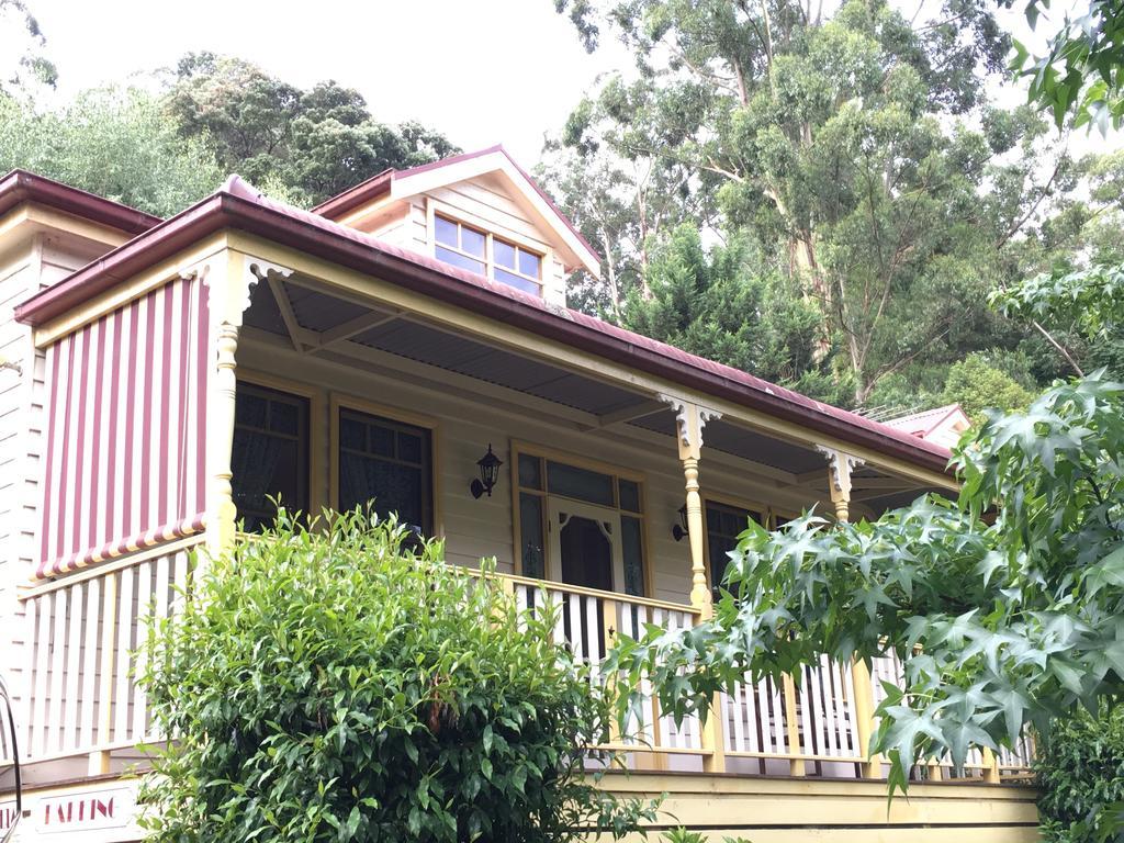 Charnwood Cottages In Warburton Room photo