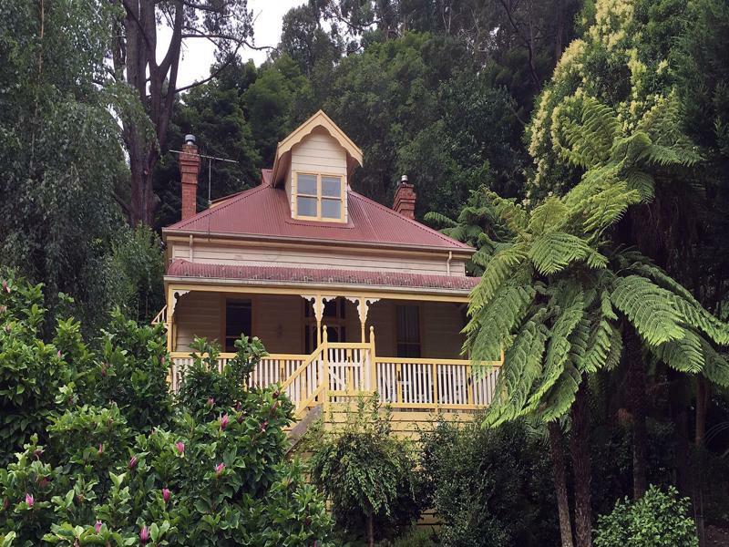 Charnwood Cottages In Warburton Exterior photo